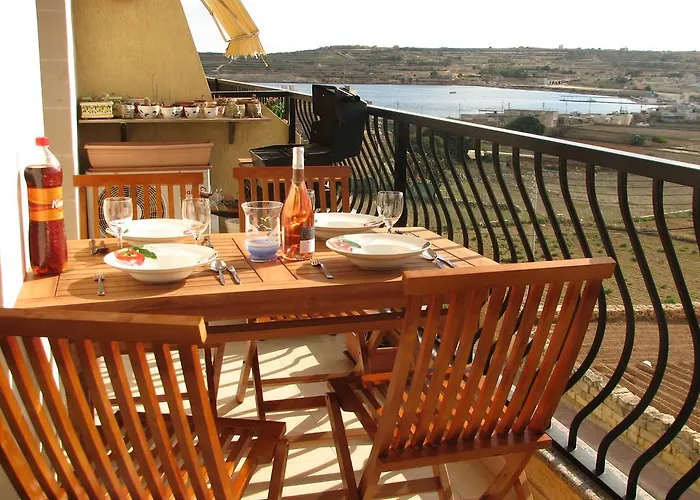 Seaview Apartment In Saint Thomas Bay